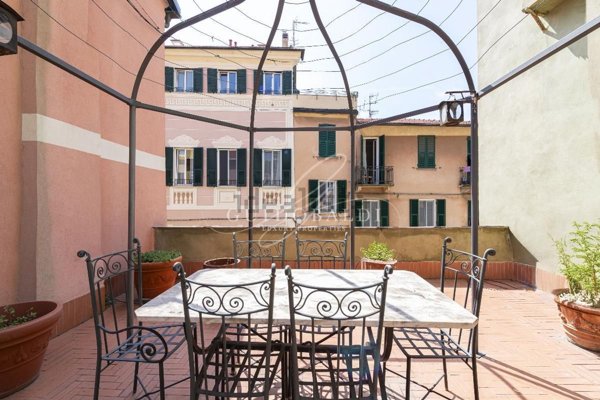 appartamento in vendita a Finale Ligure