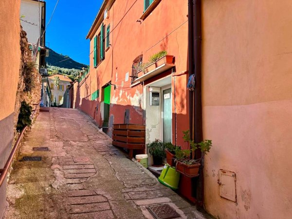 appartamento in vendita a Finale Ligure