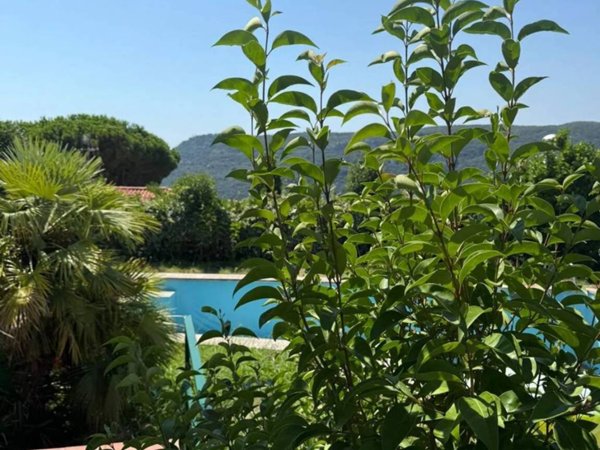 casa indipendente in vendita a Finale Ligure