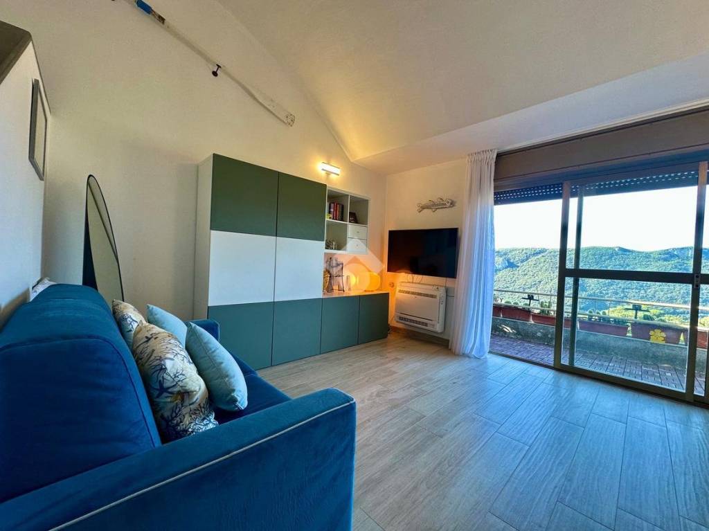 appartamento in vendita a Finale Ligure