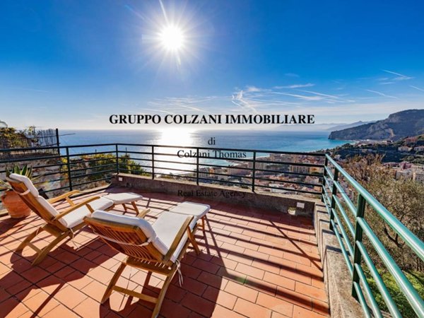 casa indipendente in vendita a Finale Ligure