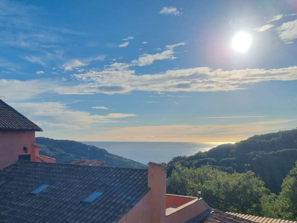 casa indipendente in vendita a Finale Ligure