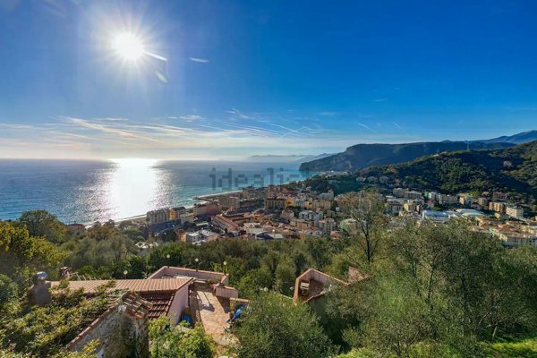appartamento in vendita a Finale Ligure