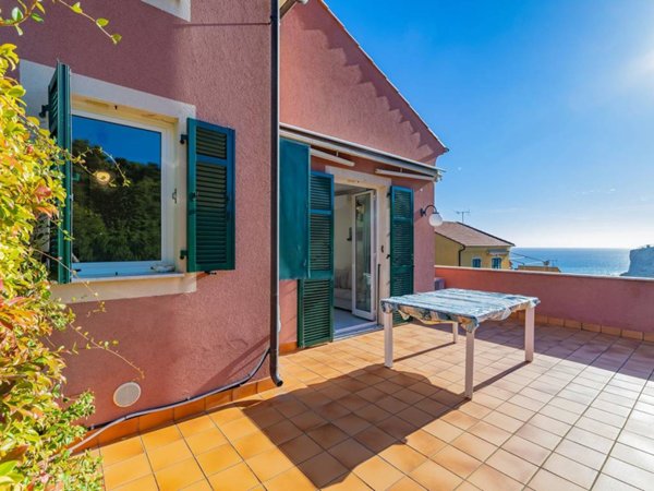 appartamento in vendita a Finale Ligure