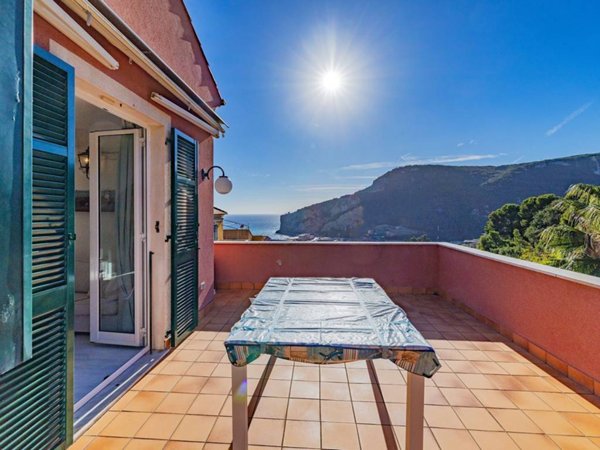 casa indipendente in vendita a Finale Ligure