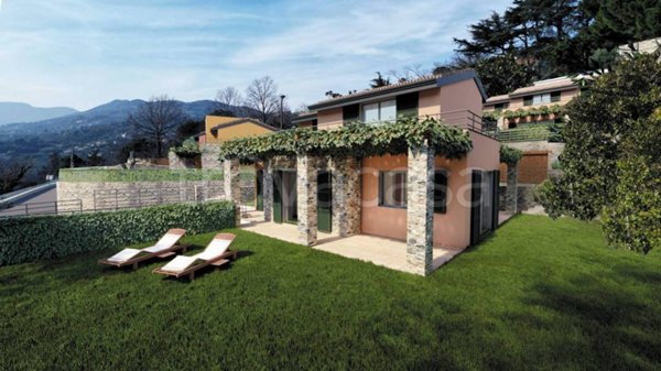 casa indipendente in vendita a Finale Ligure in zona Gorra