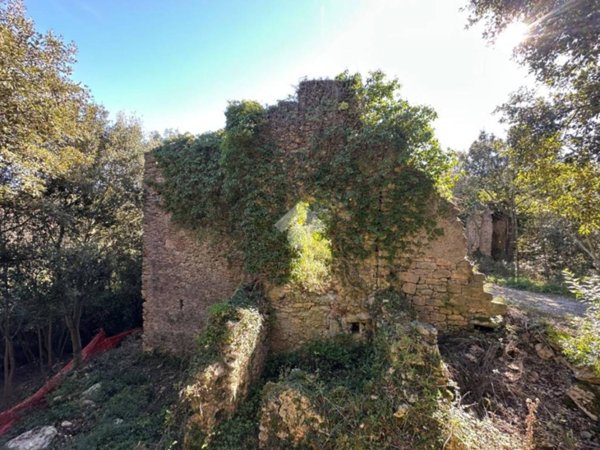 casa indipendente in vendita a Finale Ligure