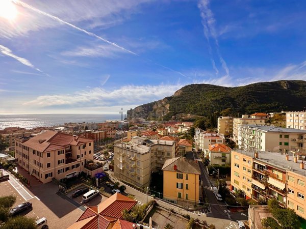 appartamento in vendita a Finale Ligure