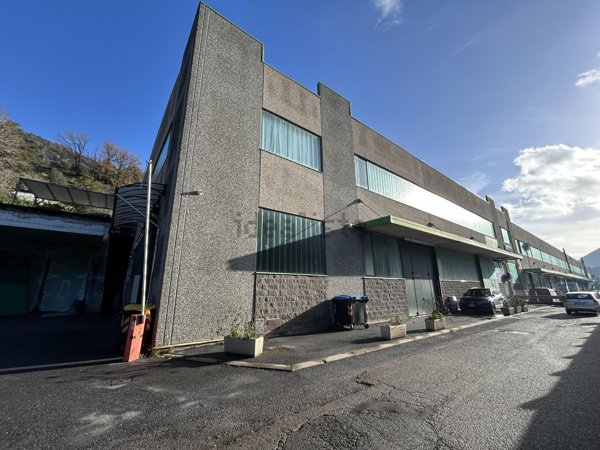 capannone in vendita a Finale Ligure