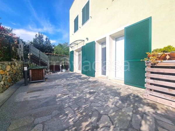 appartamento in vendita a Finale Ligure in zona Olle