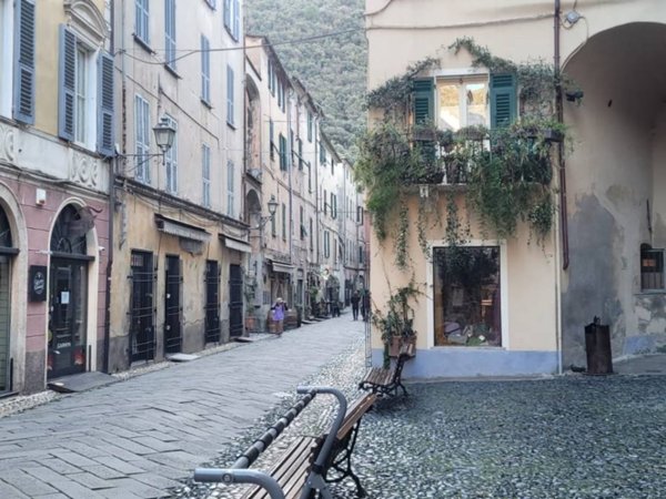 appartamento in vendita a Finale Ligure