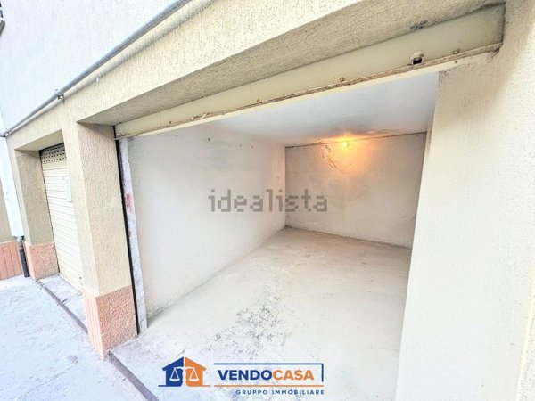 locale di sgombero in vendita a Finale Ligure