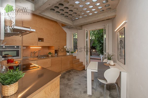 appartamento in vendita a Finale Ligure in zona Varigotti