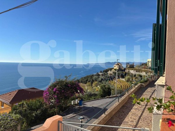 appartamento in vendita a Finale Ligure