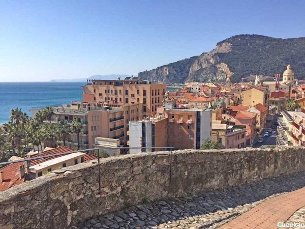 appartamento in vendita a Finale Ligure