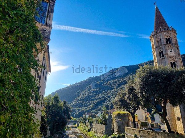 appartamento in vendita a Finale Ligure