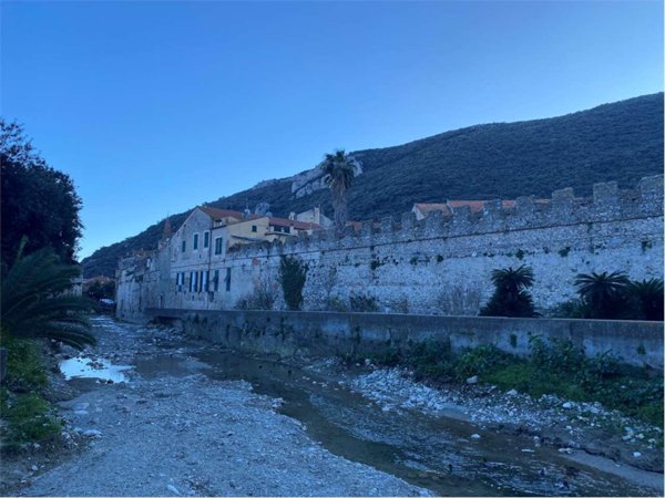 appartamento in vendita a Finale Ligure