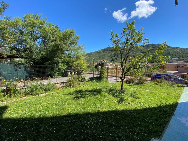 appartamento in vendita a Finale Ligure