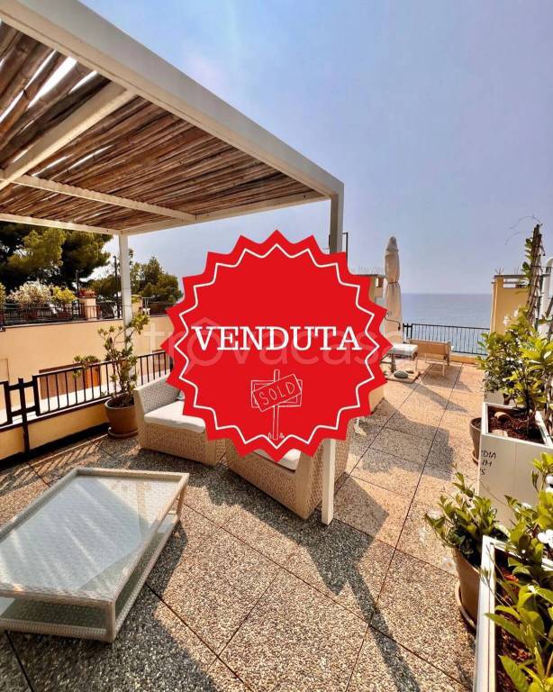 appartamento in vendita a Finale Ligure