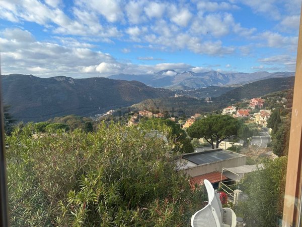 casa indipendente in vendita a Finale Ligure