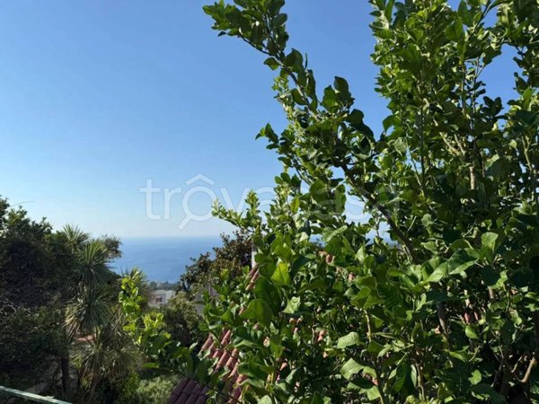 casa indipendente in vendita a Finale Ligure