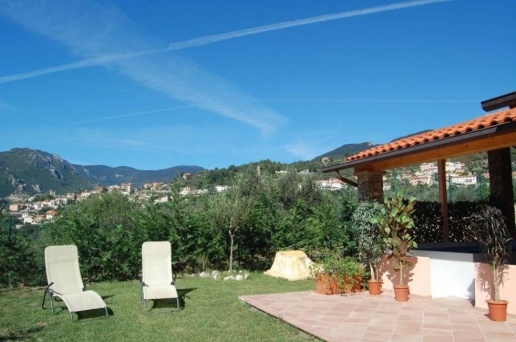 casa indipendente in vendita a Finale Ligure