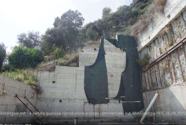 casa indipendente in vendita a Finale Ligure