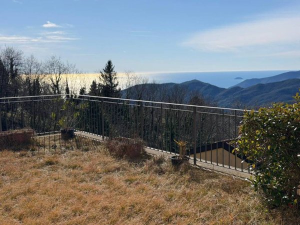 appartamento in vendita a Finale Ligure in zona Gorra