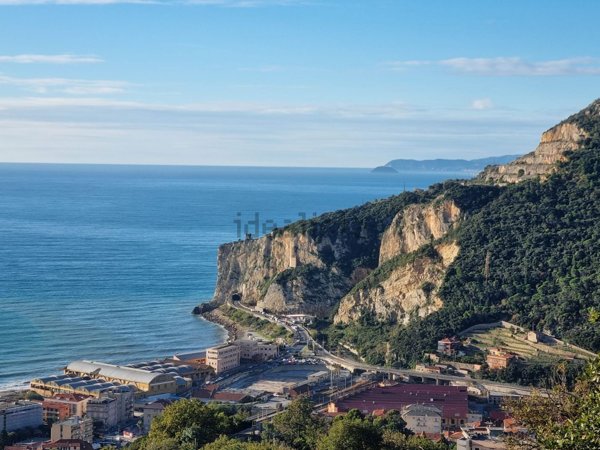 casa indipendente in vendita a Finale Ligure