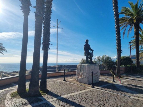 appartamento in vendita a Finale Ligure