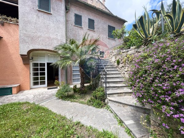 appartamento in vendita a Finale Ligure