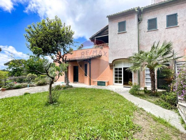 appartamento in vendita a Finale Ligure