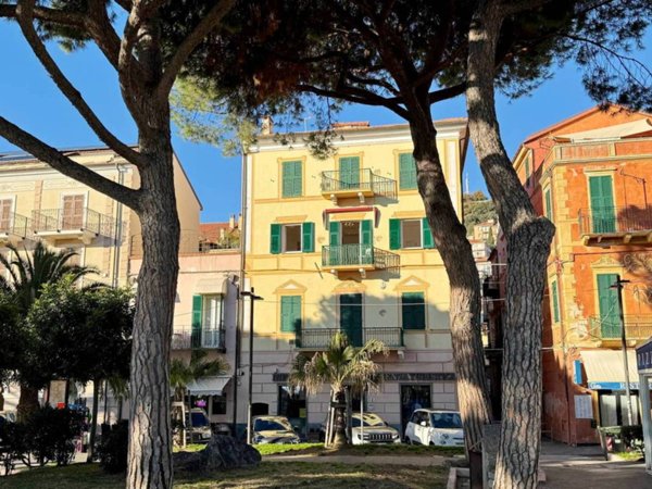 appartamento in vendita a Finale Ligure