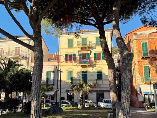 appartamento in vendita a Finale Ligure