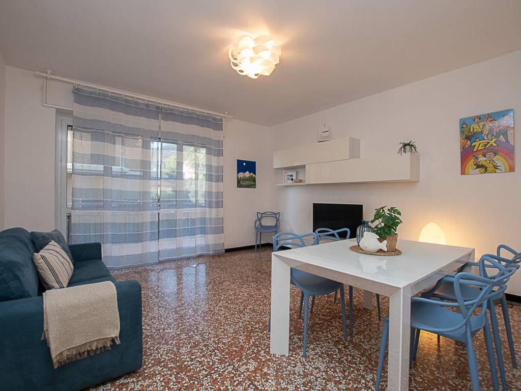 appartamento in vendita a Finale Ligure in zona Varigotti