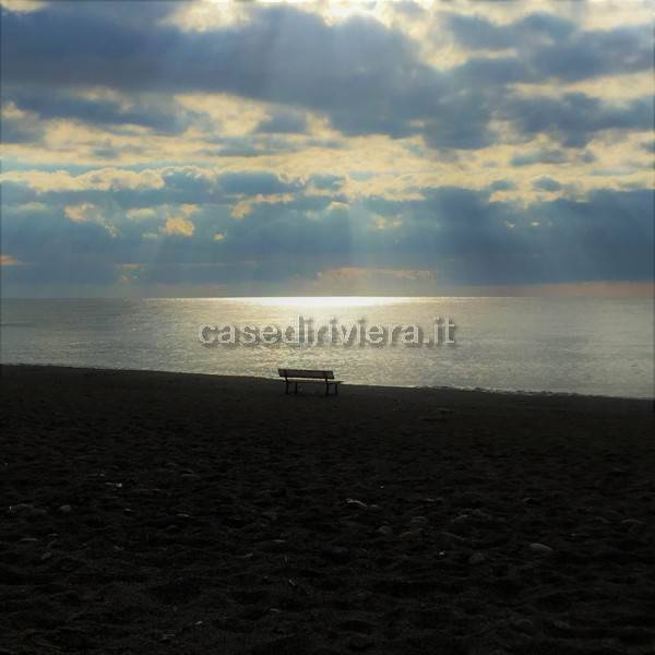 appartamento in vendita a Finale Ligure