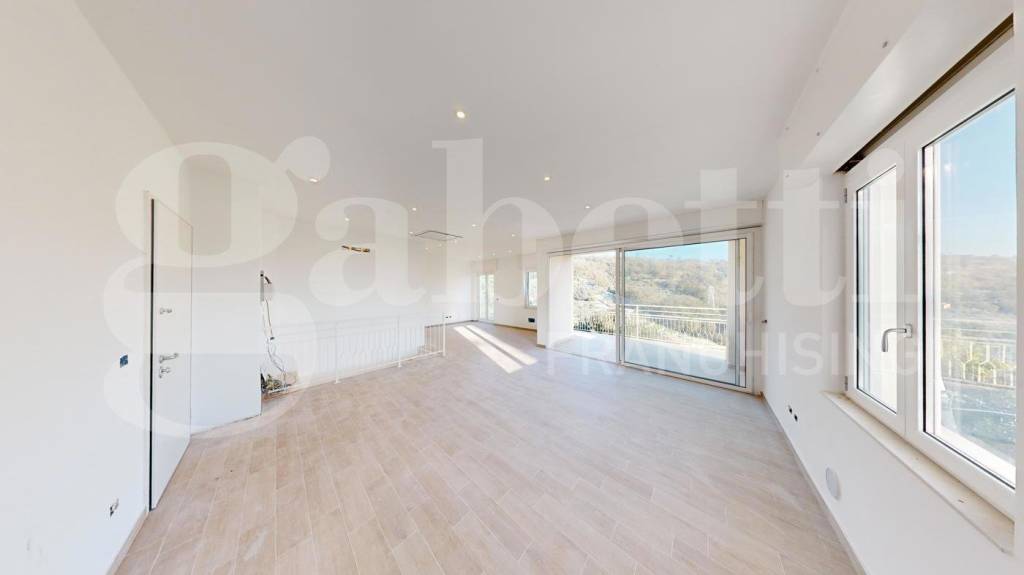 casa indipendente in vendita a Finale Ligure in zona Gorra