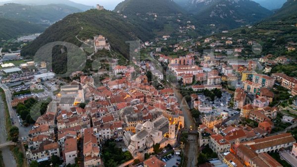 appartamento in vendita a Finale Ligure