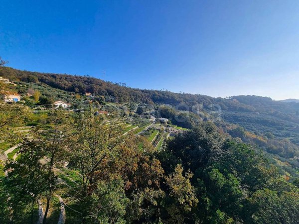 casa indipendente in vendita a Finale Ligure in zona Gorra