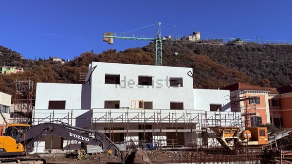 appartamento in vendita a Finale Ligure