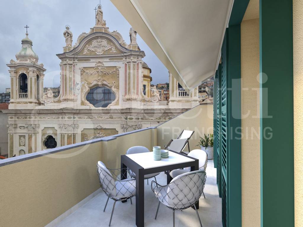 appartamento in vendita a Finale Ligure