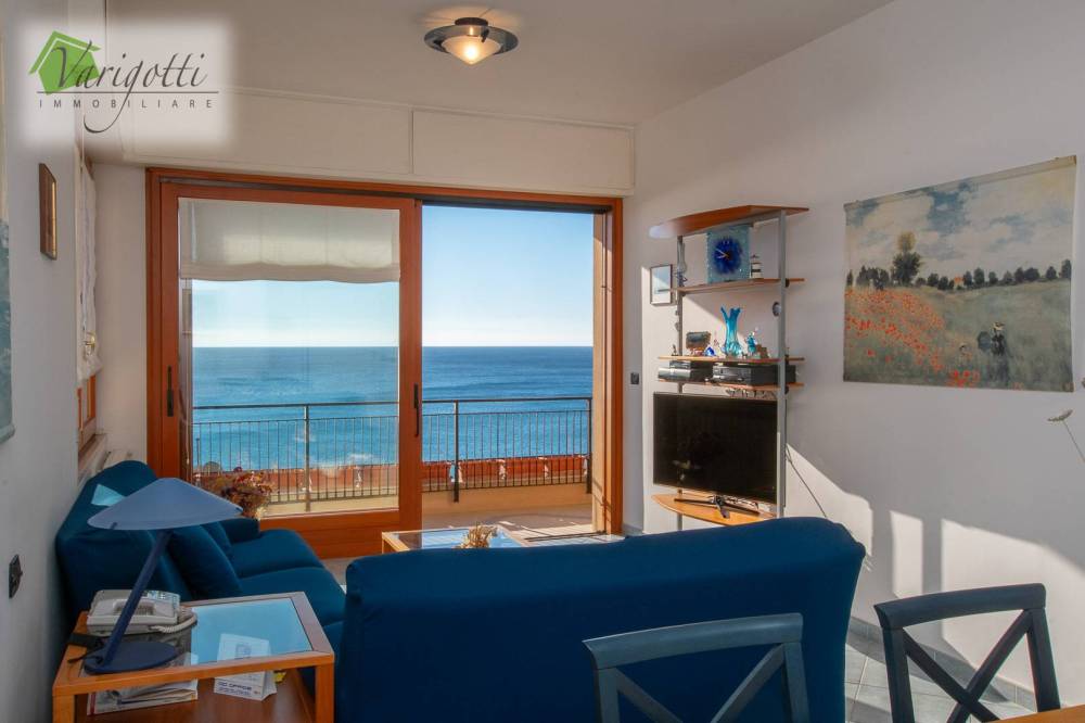 appartamento in vendita a Finale Ligure in zona Varigotti
