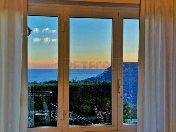 casa indipendente in vendita a Finale Ligure