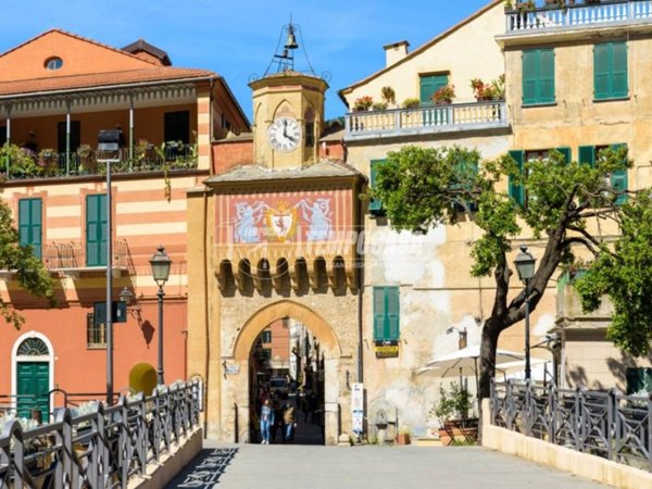 appartamento in vendita a Finale Ligure in zona Perti