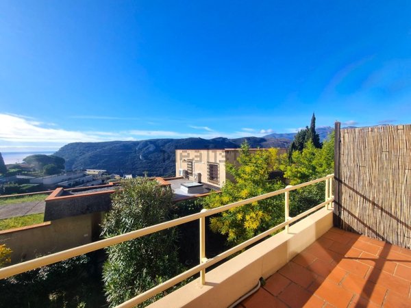 appartamento in vendita a Finale Ligure