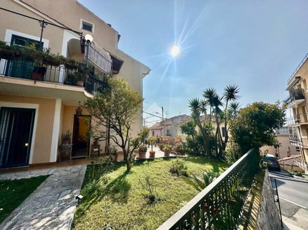 appartamento in vendita a Finale Ligure