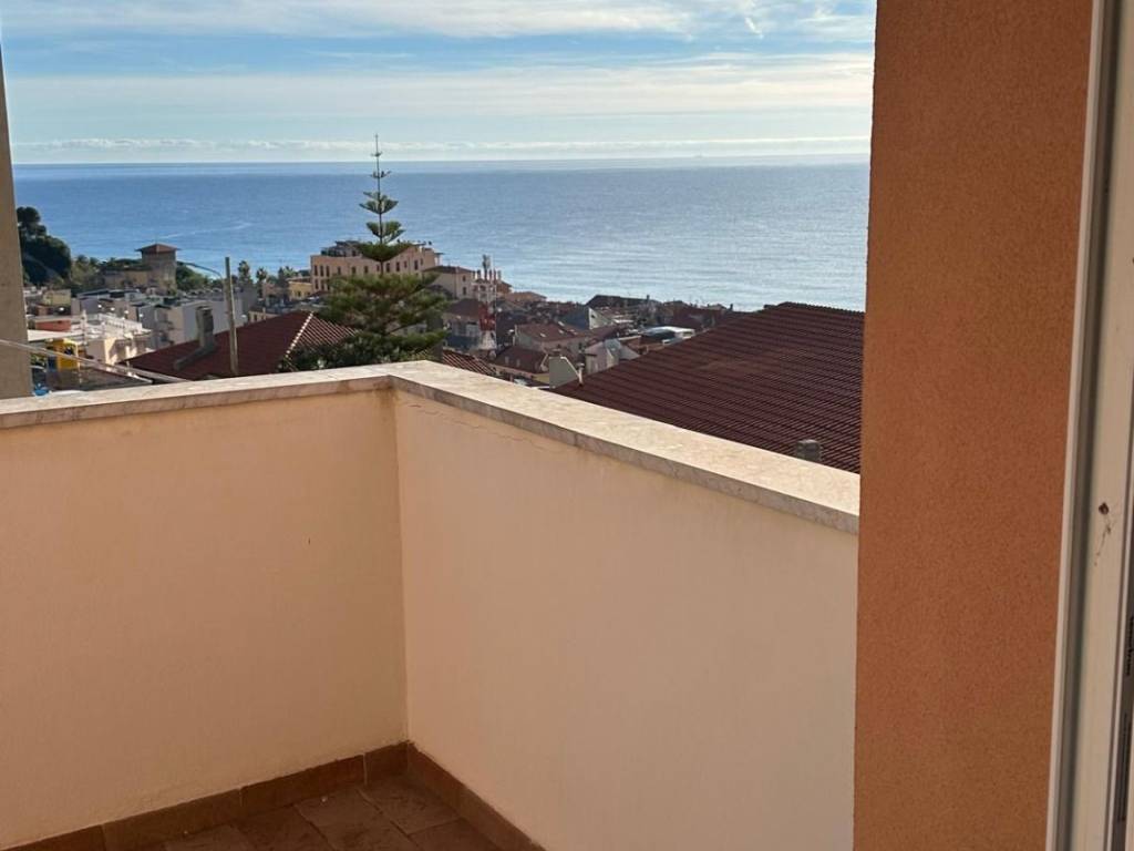appartamento in vendita a Finale Ligure