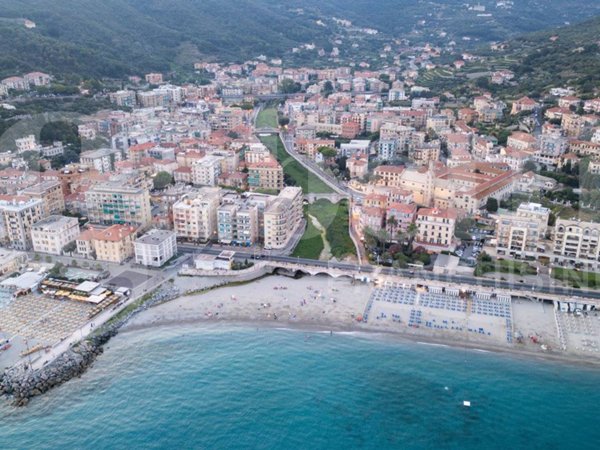 appartamento in vendita a Finale Ligure