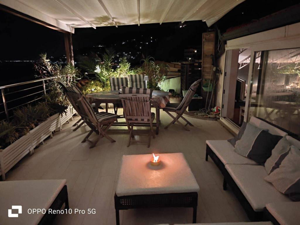 appartamento in vendita a Finale Ligure in zona Varigotti