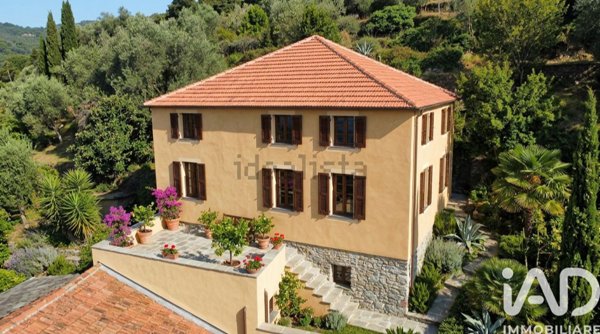 casale in vendita a Finale Ligure